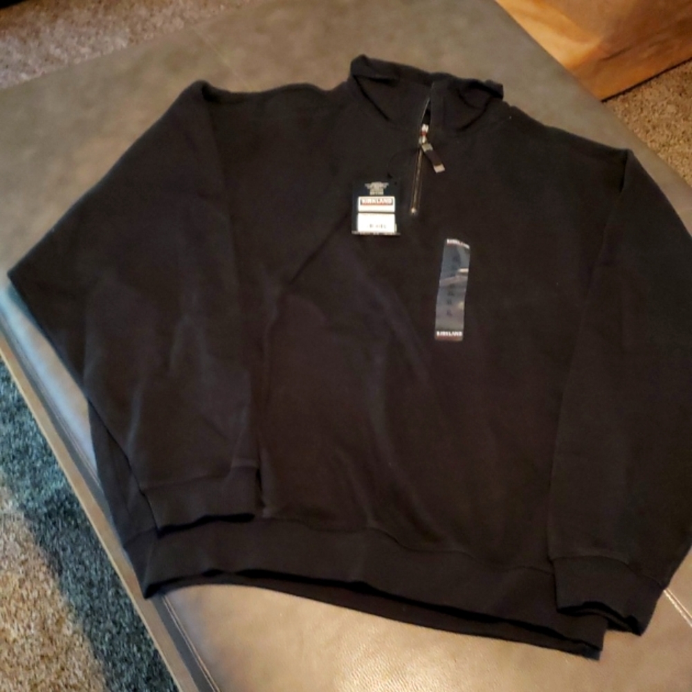 Man's long sleeve Pullover